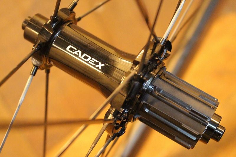 カデックス CADEX 65 TUBELESS カーボン チューブレス シマノ カデックス CADEX 65 TUBELESS カーボン チューブレス シマノ
