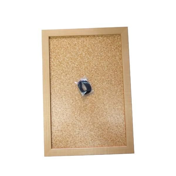 何度でも貼ってはがせる額A2（586×436mm） 画びょう/テープが必要ない・ペタペタ貼れるボード・粘着ボード ナチュラル