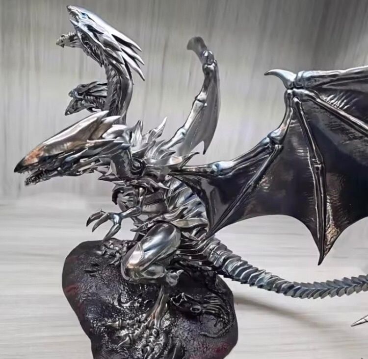 Amazon.co.jp: 青眼の究極竜 ブルーアイズ・アルティメット