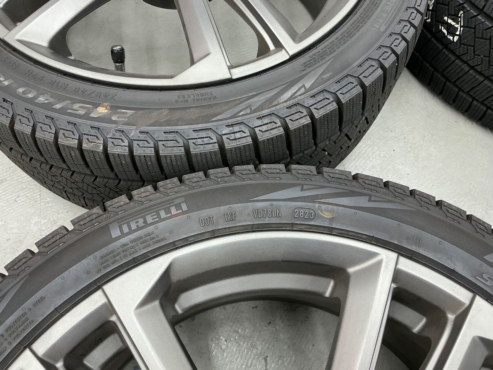 アウディTTクーペスタッドレスタイヤホイル付き245|40R18 FVCJS