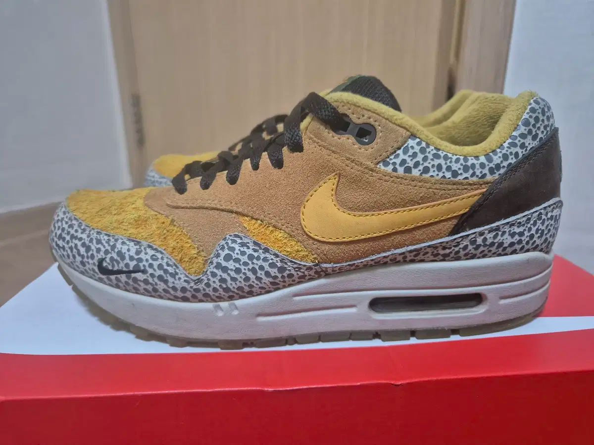 260 NIKE ナイキ atmos アトモス マックス 1 サファリ