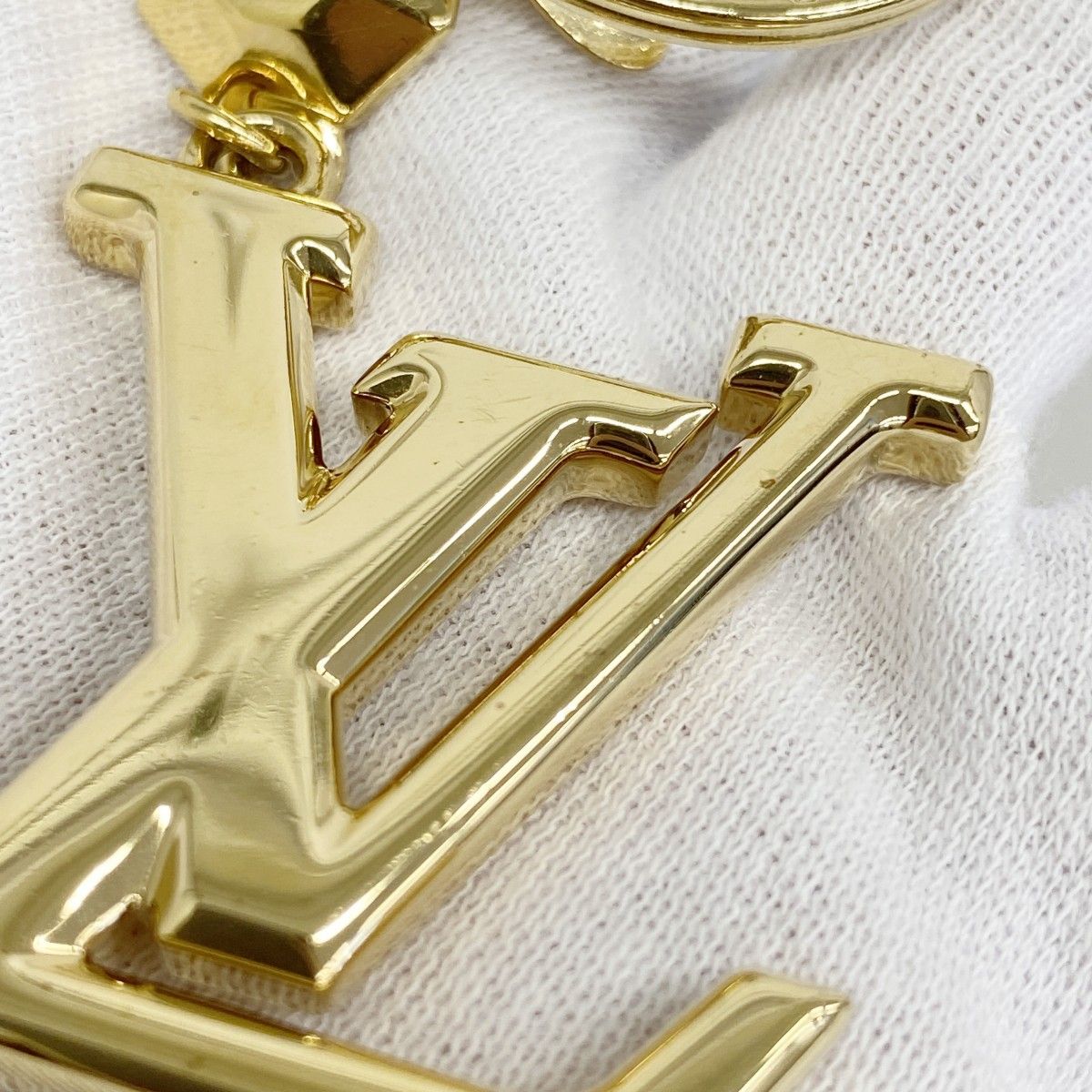 5id4907-h】ルイヴィトン キーホルダー ポルトクレLVファセット M65216  