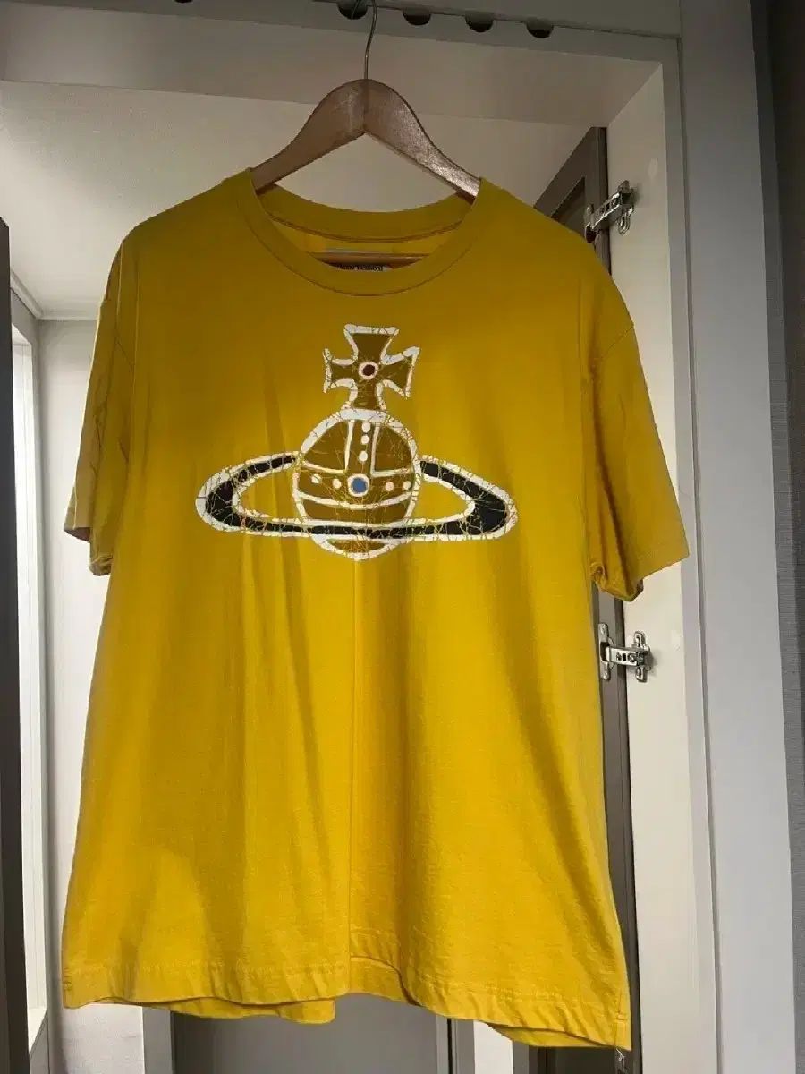 Vivienne Westwood(ヴィヴィアン・ウエストウッド) 黄色 Tシャツ