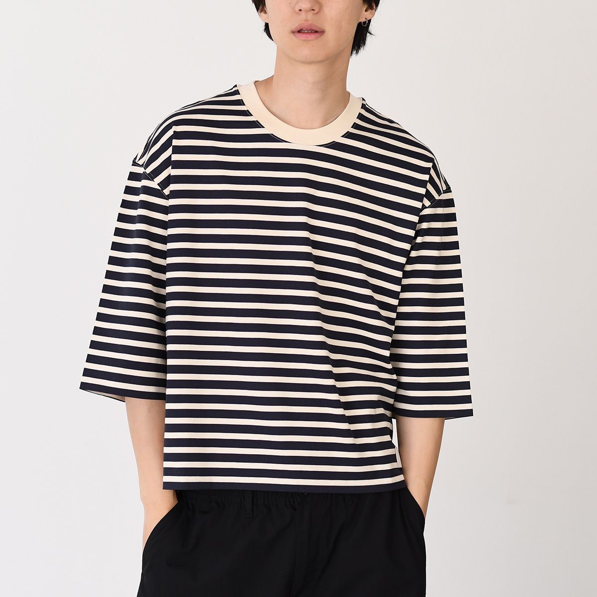 AMI ALEXANDRE MATTIUSSI アミ トップス  Tシャツ AMI DE COEUR アミパリス リサイクルコットン ルーズ ストライプ UTS056 JE0121 メンズ ユニセックス ネイビー 七分袖 クルーネック