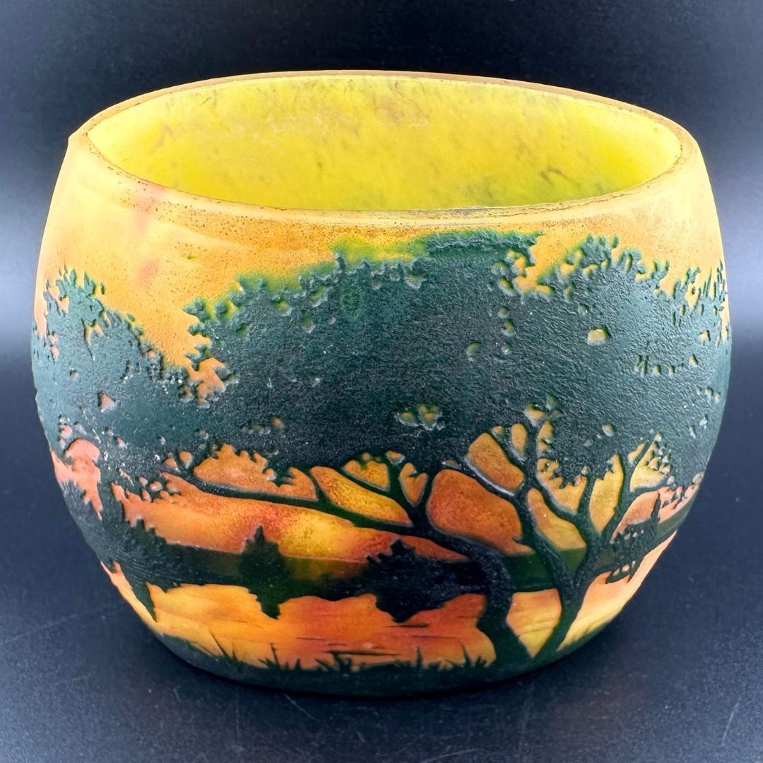 Daum Nancy （ドーム ナンシー）ロレーヌ十字底部側面金彩 希少 Daum