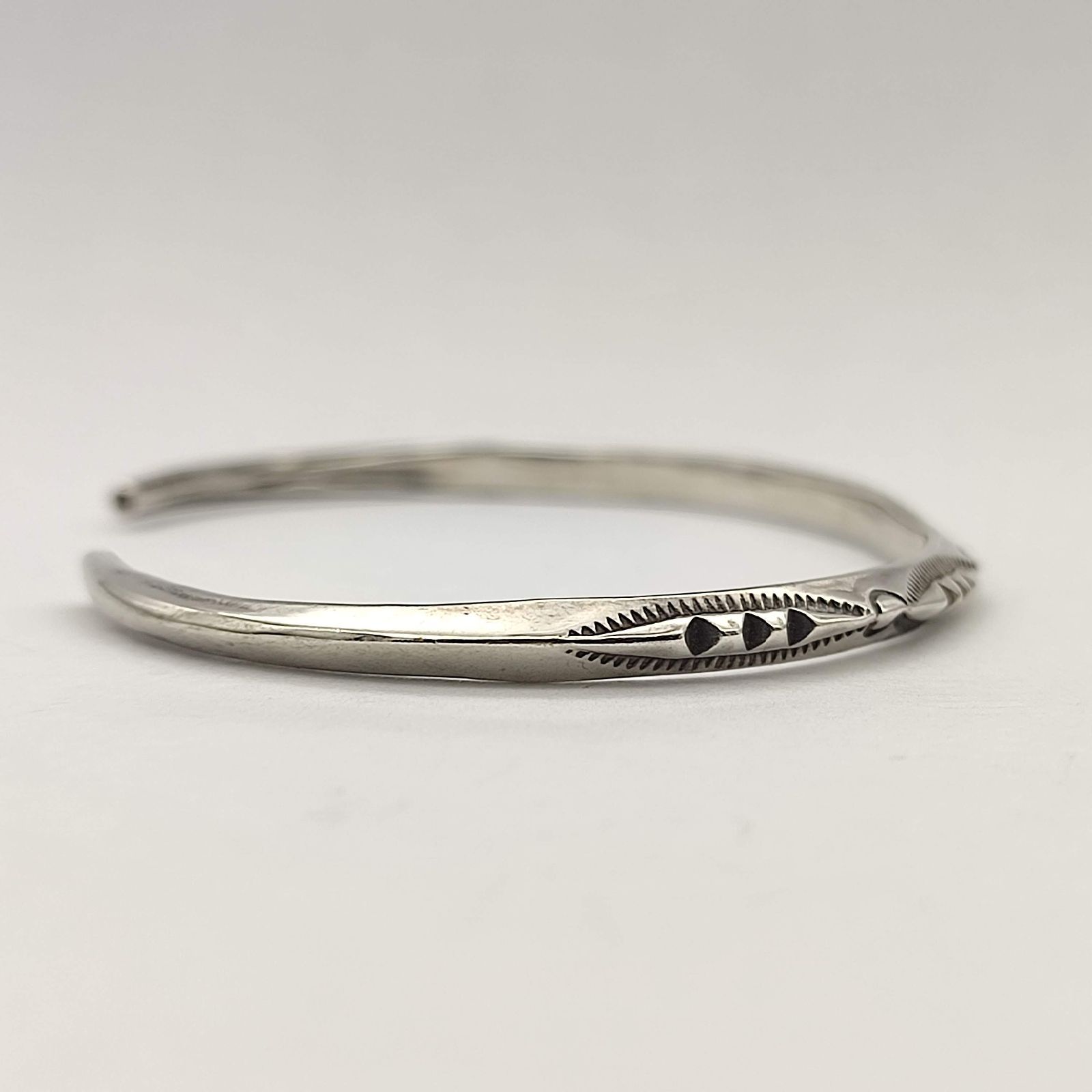 廃盤　レア　LARRY SMITH シルバー バングル　ナバホ goros LARRY SMITH / TRIANGLE BRACELET 
