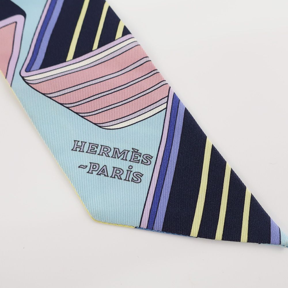 HERMES ツイリー　ジグザグ HERMES エルメス ツイリー SANGLES EN ZIGZAG ジグザグのサングル