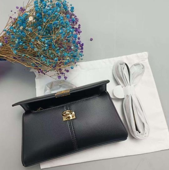 人気商品・新品未使用】カフネ ハンドバッグ cafune トープ スモール 