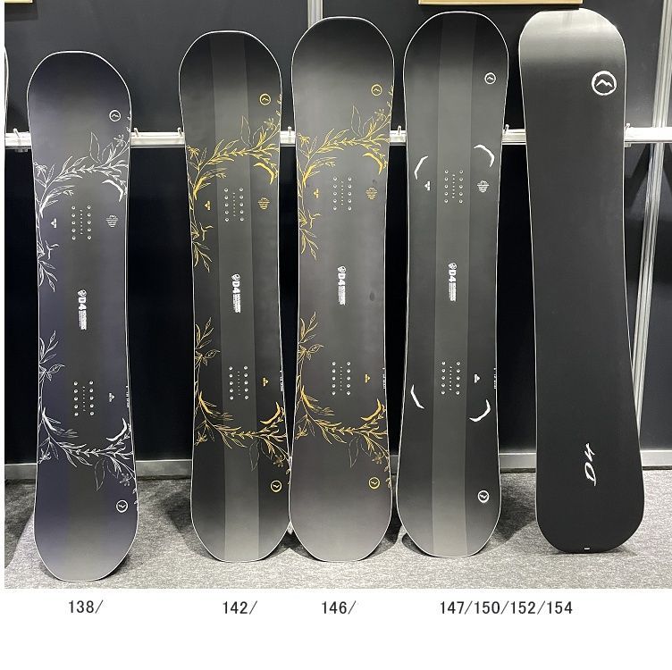 NOVEMBER ノベンバー 板 スノー ボード D FOUR ディーフォー D4 メンズ 紳士 2024-2025冬新作 NOVEMBER ノベンバー KAILA カイラ 154cm スノーボード 板 ノベンバー