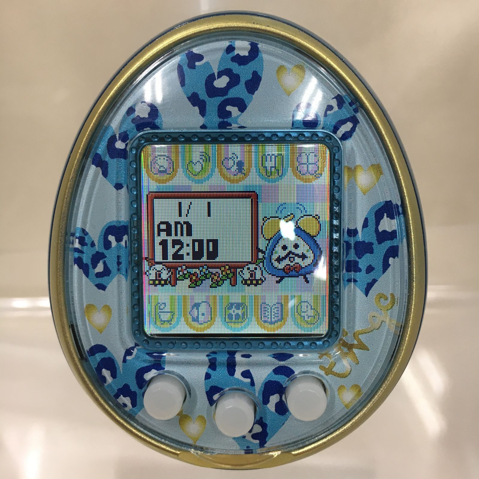 たまごっち4U BLUE シルバー×ホワイト たまごっち4U BLUE シルバー×ホワイト Amazon | TAMAGOTCHI 4U