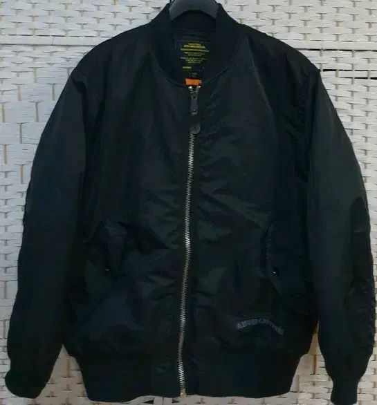 アルファ インダストリーズ MA-1 ブラック パイロットジャンパー スタイル ブルゾン ジャケット