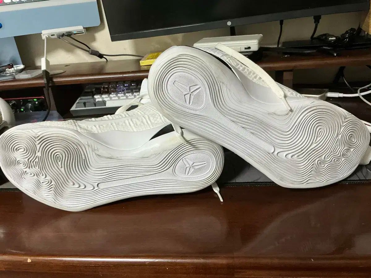 コービー 9 エリート ハイ プロトロ halo 270