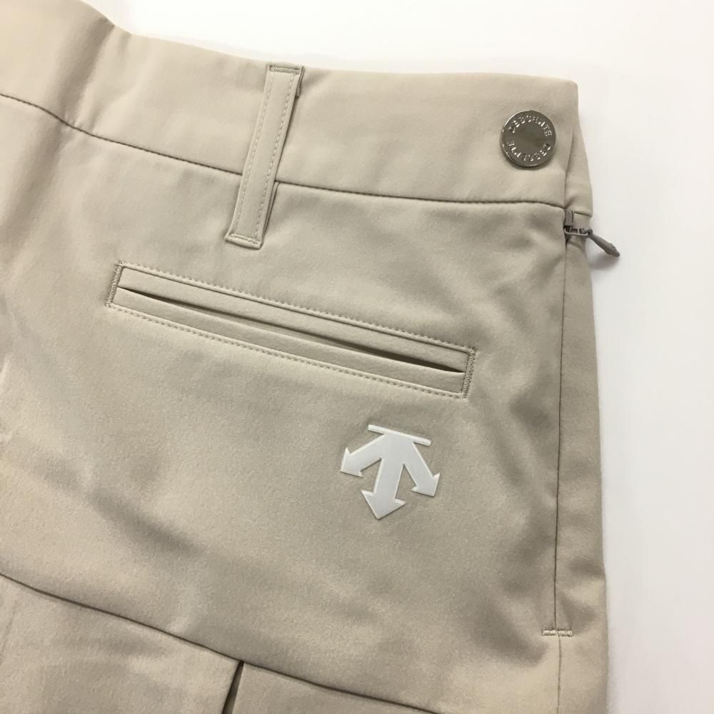 超美品】デサントゴルフ スカート ライトベージュ ボックス