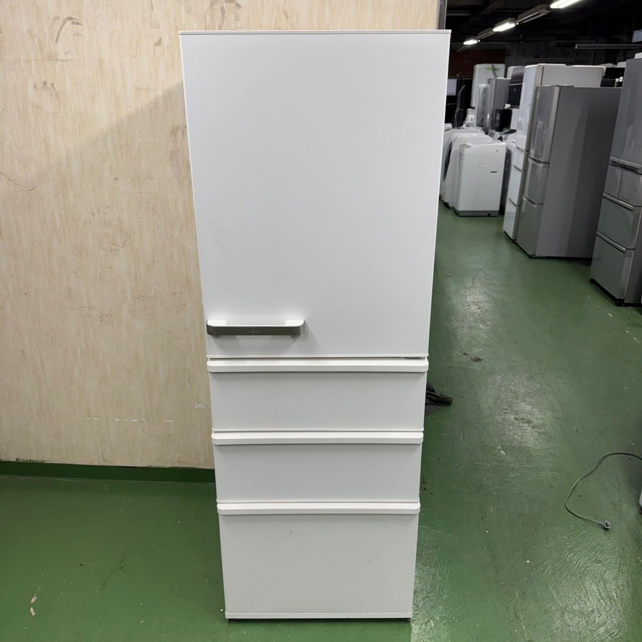 59○AQUA 大型冷蔵庫 355L 300L強 小型 家庭用 ホワイト きれい