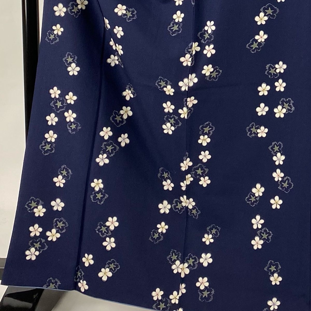 送料無料，お得 小紋 身丈167cm 裄丈68cm L 袷 洗える着物 葉と実 茜色 化繊 美品 優品 【中古】