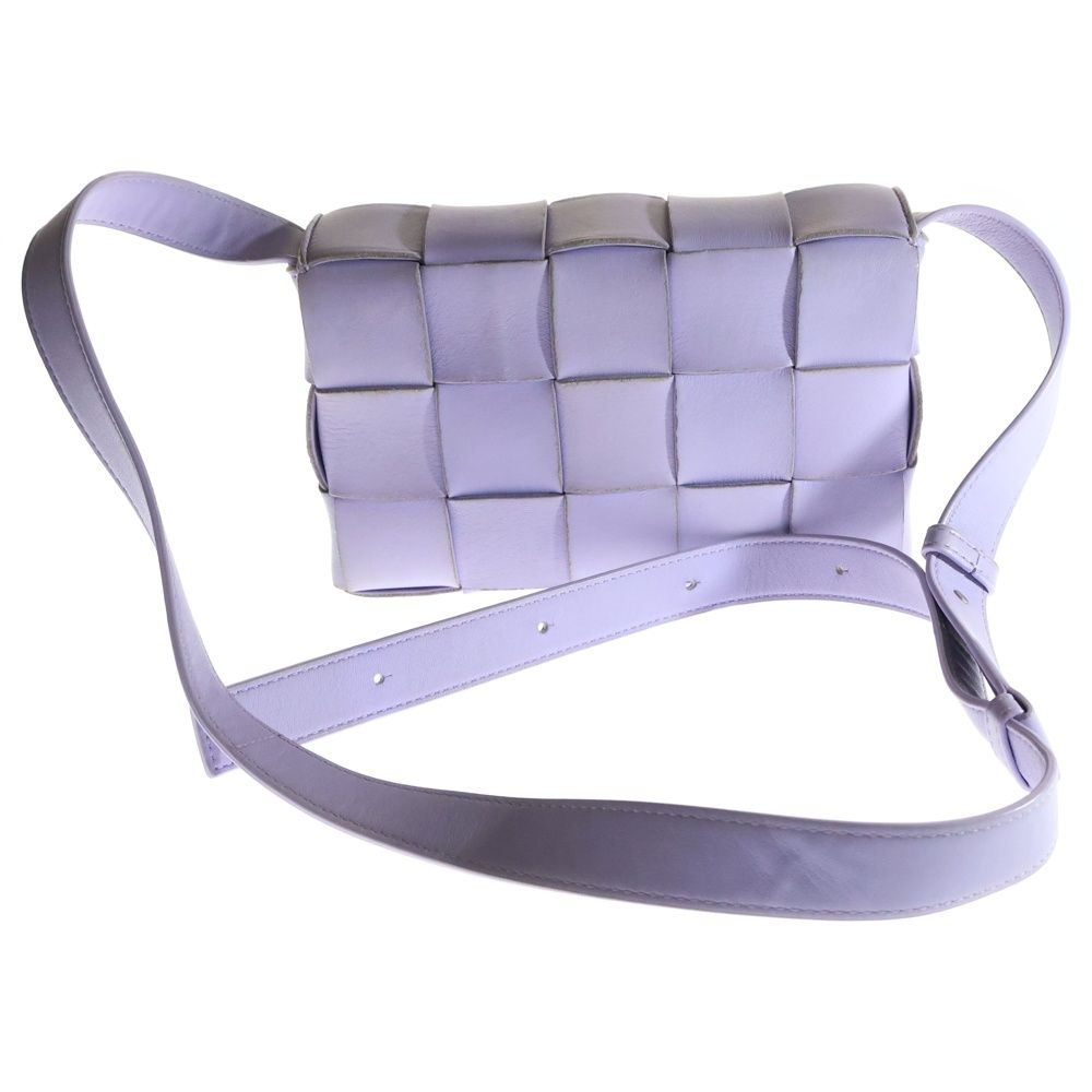 BOTTEGA VENETA マキシ イントレチャート カセット ライトパープル BOTTEGA VENETA (ボッテガヴェネタ) マキシイントレチャート