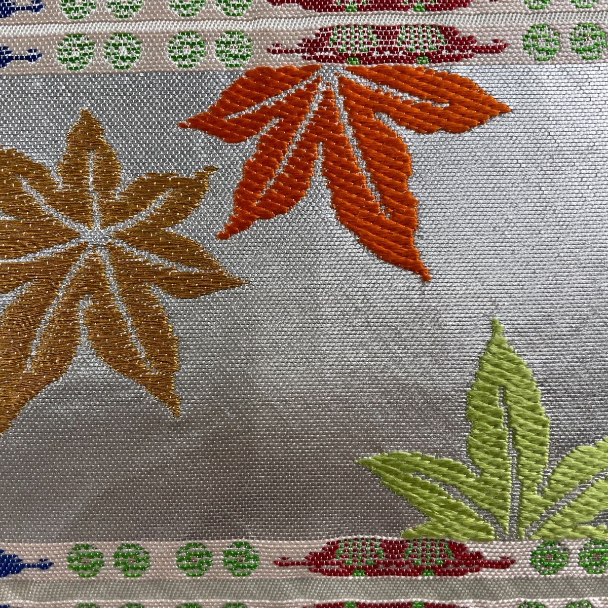 袋帯 秀品 関西仕立て 辻が花柄 金糸 箔 薄緑 お太鼓柄 正絹 【中古】 袋帯