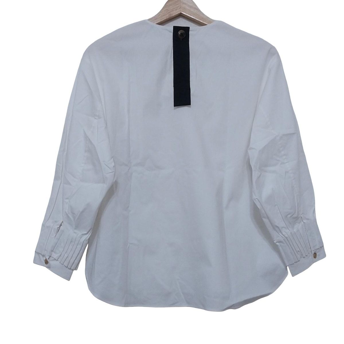 A16470 極美品 現行 セオリーリュクス シャツヘム長袖カットソー 白 38 2027162283.jpg?1718010570