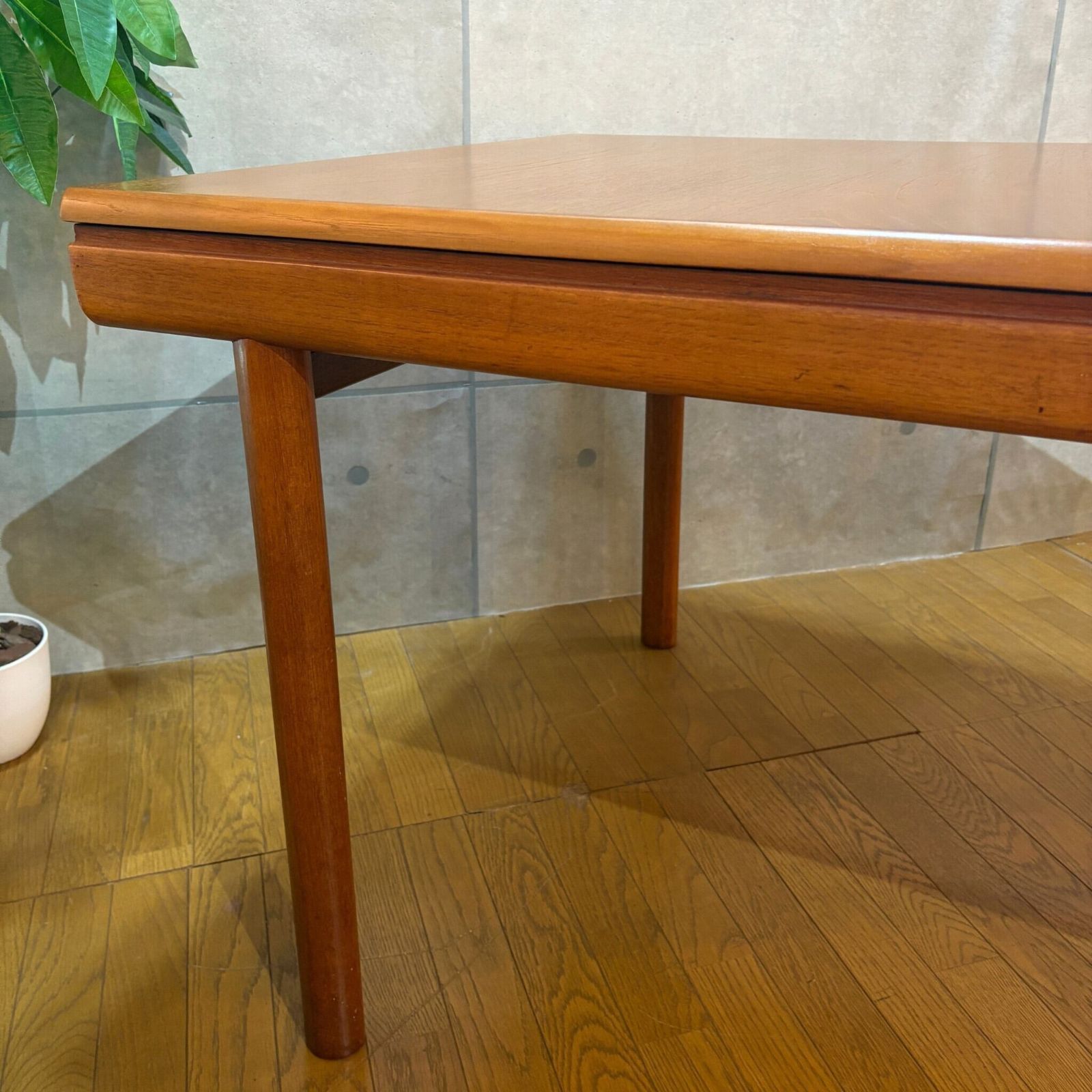 伸長式ダイニングテーブル チーク