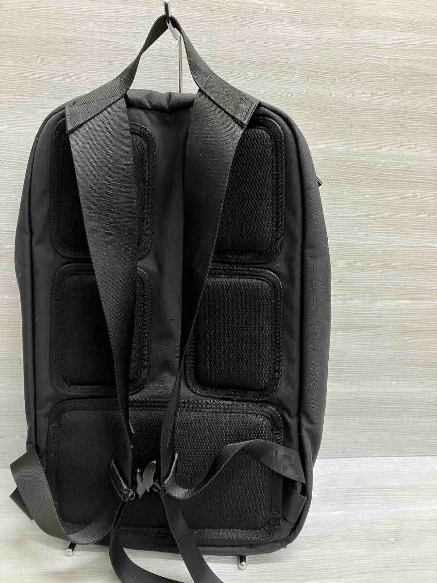 rapha ラファ　デイバッグ 必要なものはこれだけ | Rapha