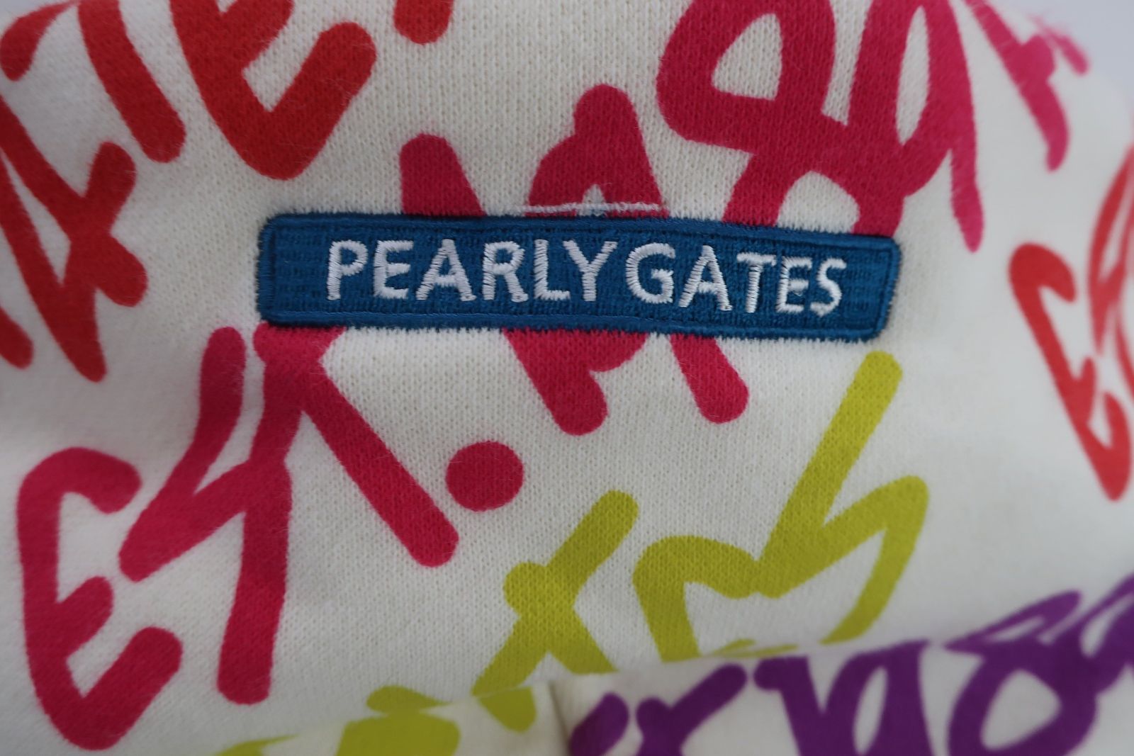 PEARLYGATES PEARLY GATES(パーリーゲイツ) パーカー 白カラフルロゴ