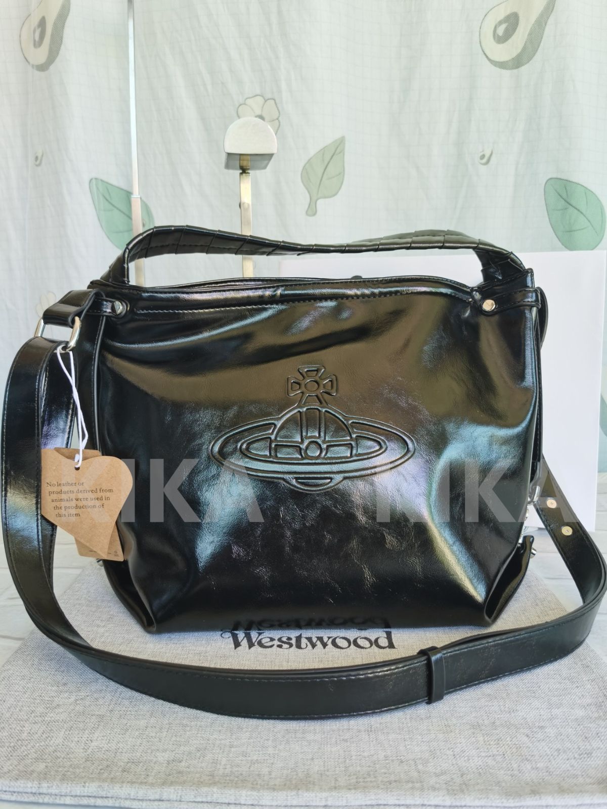 未使用新品 Vivienne Westwood HOBO   レディース  バッグ  ハンドバッグ  ショルダーバッグ