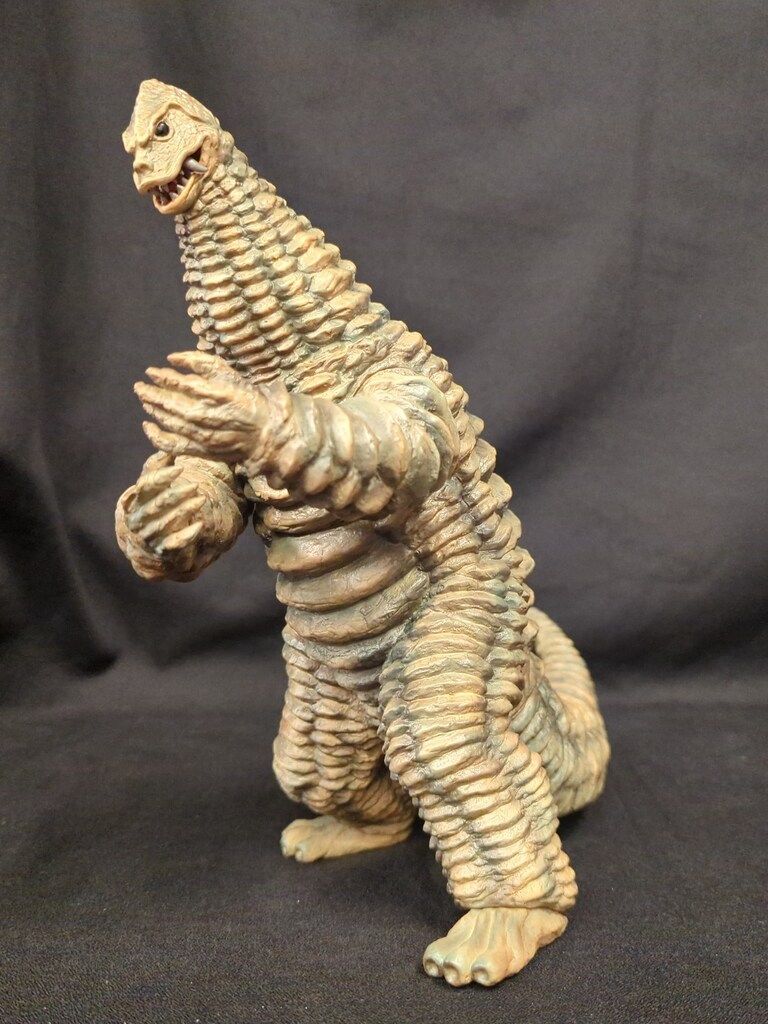 CCP 1/6 特撮シリーズ レッドキング ハイグレードVer.(岩石付き