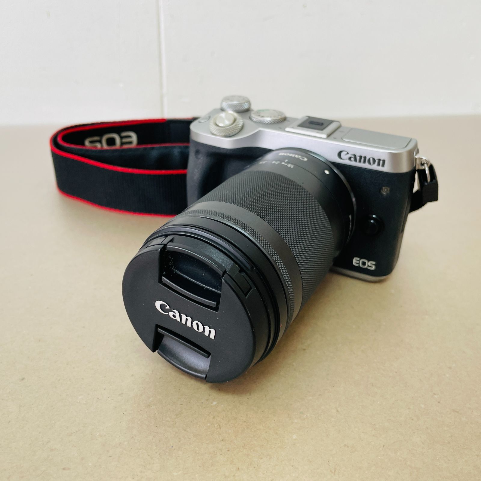 Canon EOS M6 ミラーレス一眼カメラ EF-M 18-150mm F3.5-6.3 バッテリー1個 C3711