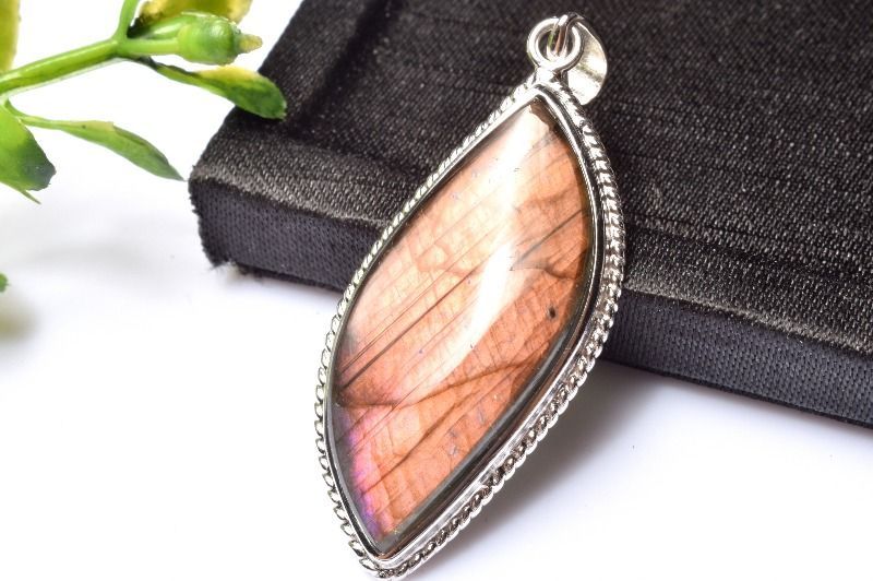 極美品・即完売】Soloistソロイストroughoutラフアウトレザーパンツ