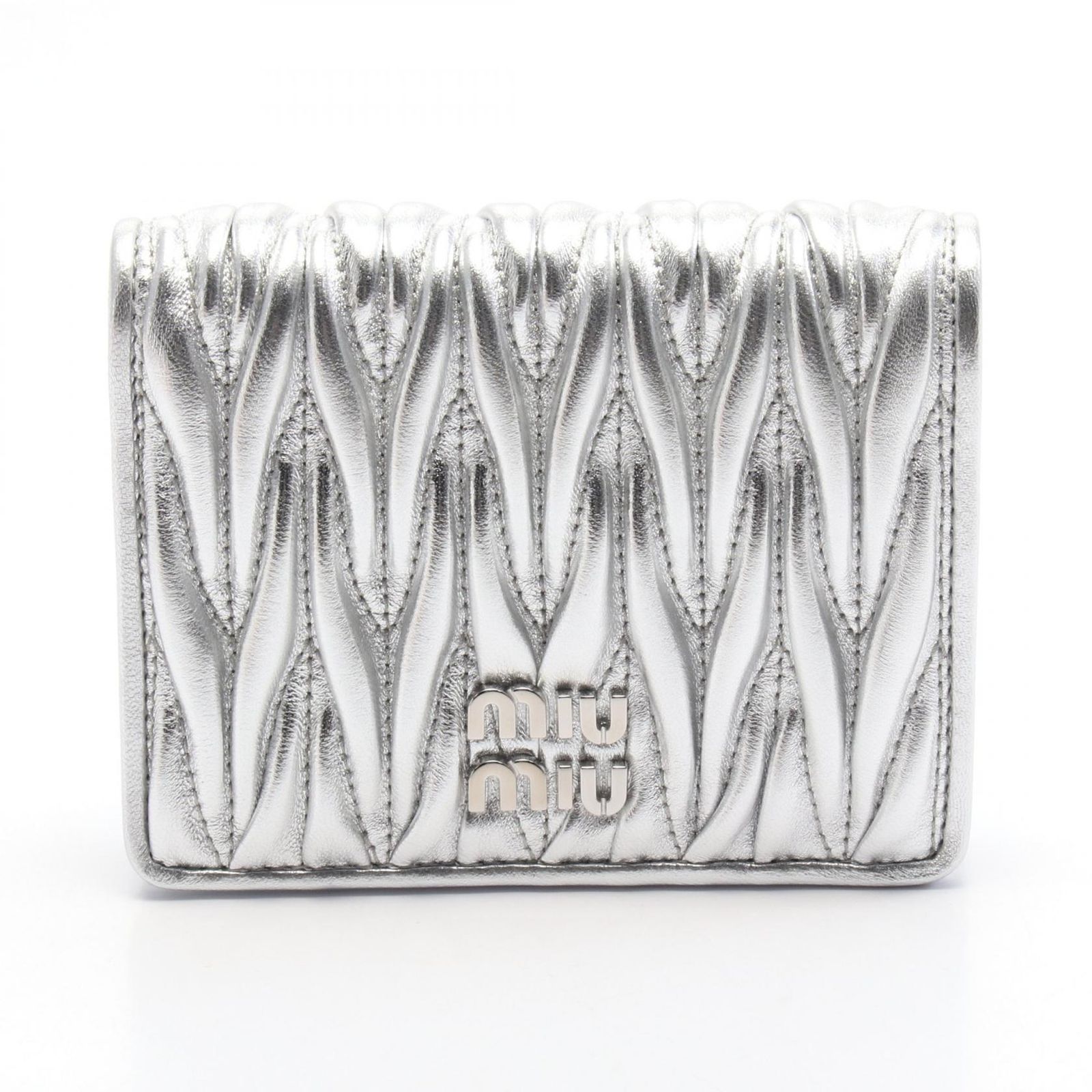 ミュウ ミュウ Miu Miu 二つ折り財布 MATELASSE マテラッセ 5MV204AFPPF0118 シルバー レザー 二つ折り財布 レディース