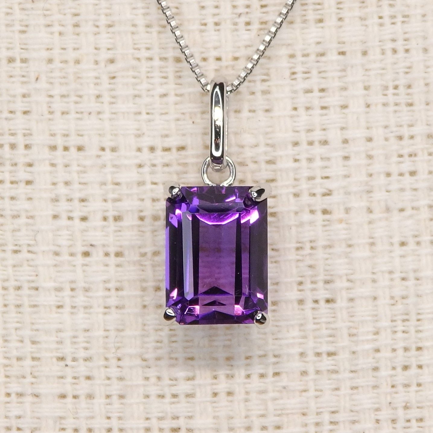 アメジスト ペンダントトップ 1.783ct Z5652 プラチナ Pt 長角