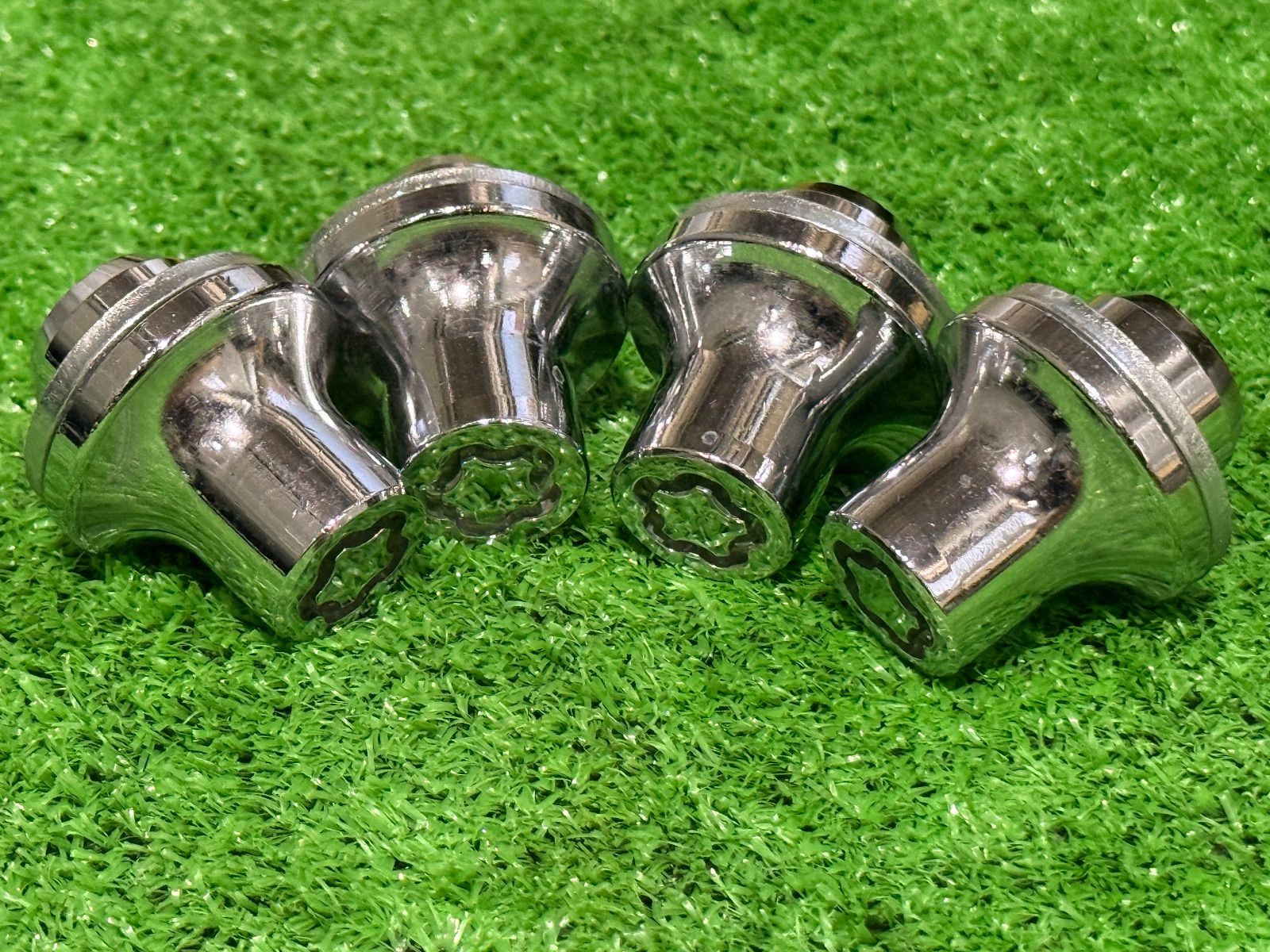 中古良品 トヨタ純正 ロックナットセット アルファード ヴェルファイア