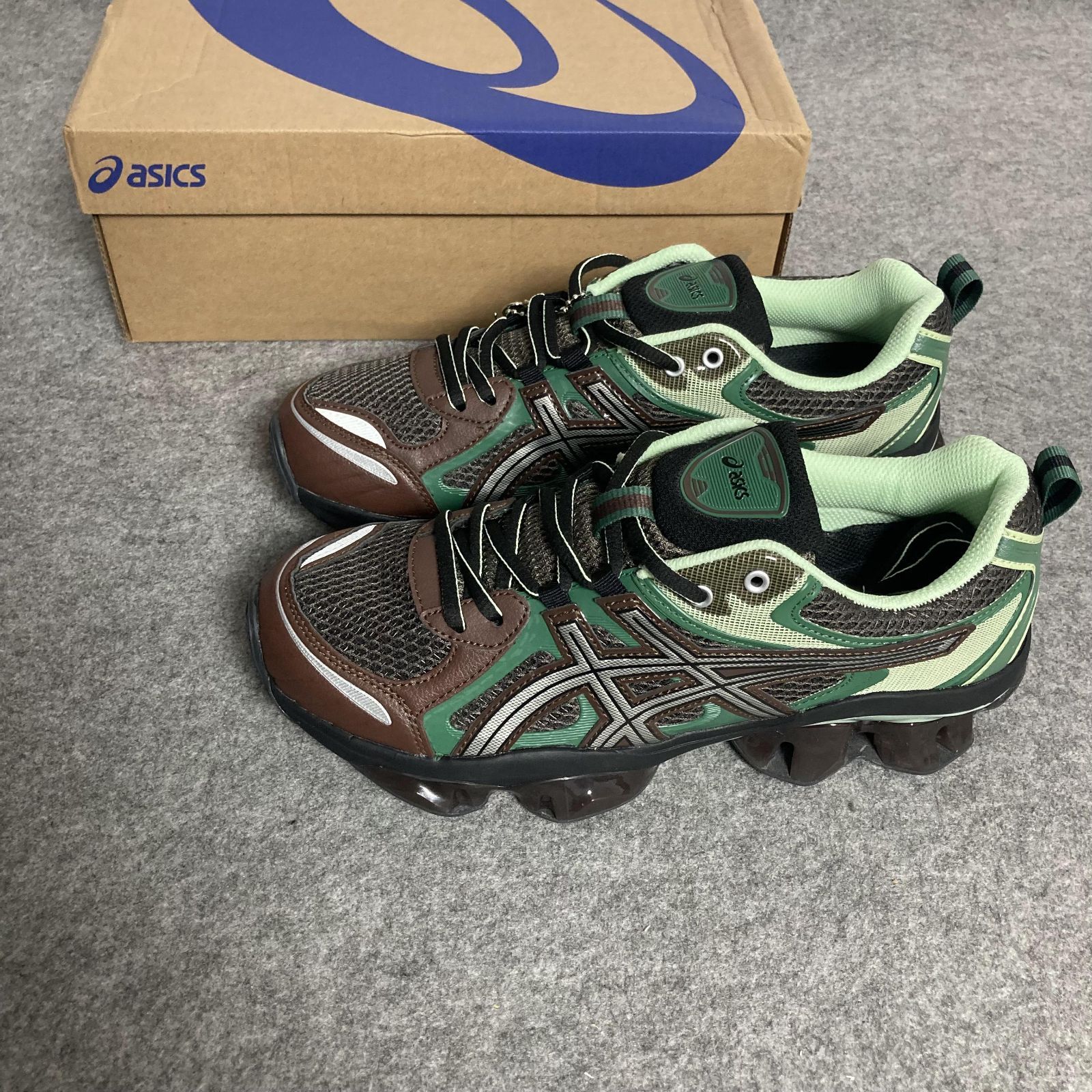 ASICS GEL-QUANTUM KINETIC アシックス スニーカー