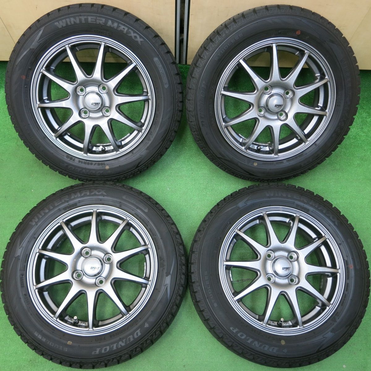 *送料無料* バリ溝！22年！キレイ！ほぼ10分スタッドレス 165/65R14 ダンロップ ウインターマックス WM02 SPORT ABELIA 14インチ PCD100/4H4041804イス