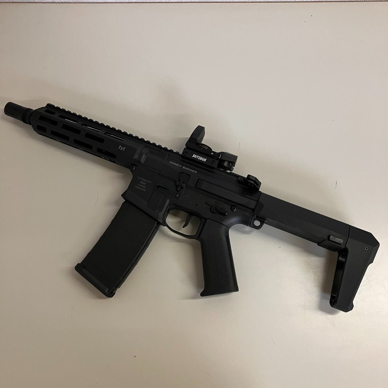 GI3 現状品 SBR スポーツライン Double Eagle ダブルイーグル DE Airsoft ハニーバジャーエアガン 電動ガン 電子トリガー搭載 社外Sutekusライフルスコープ|ガンケース付 動作未 バッテリー接続 トリガー反応 済み