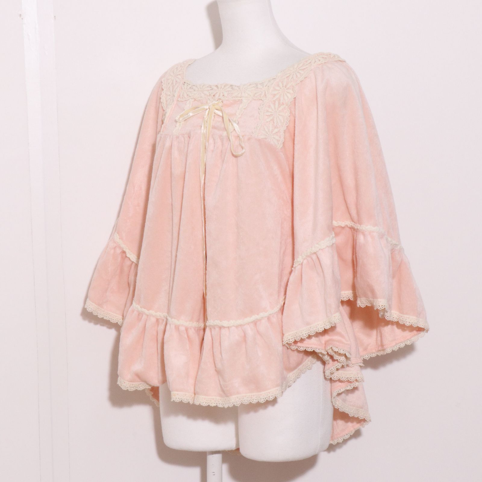 ☆美品☆ LIZLISA リズリサ トップス ポンチョ レース リボン
