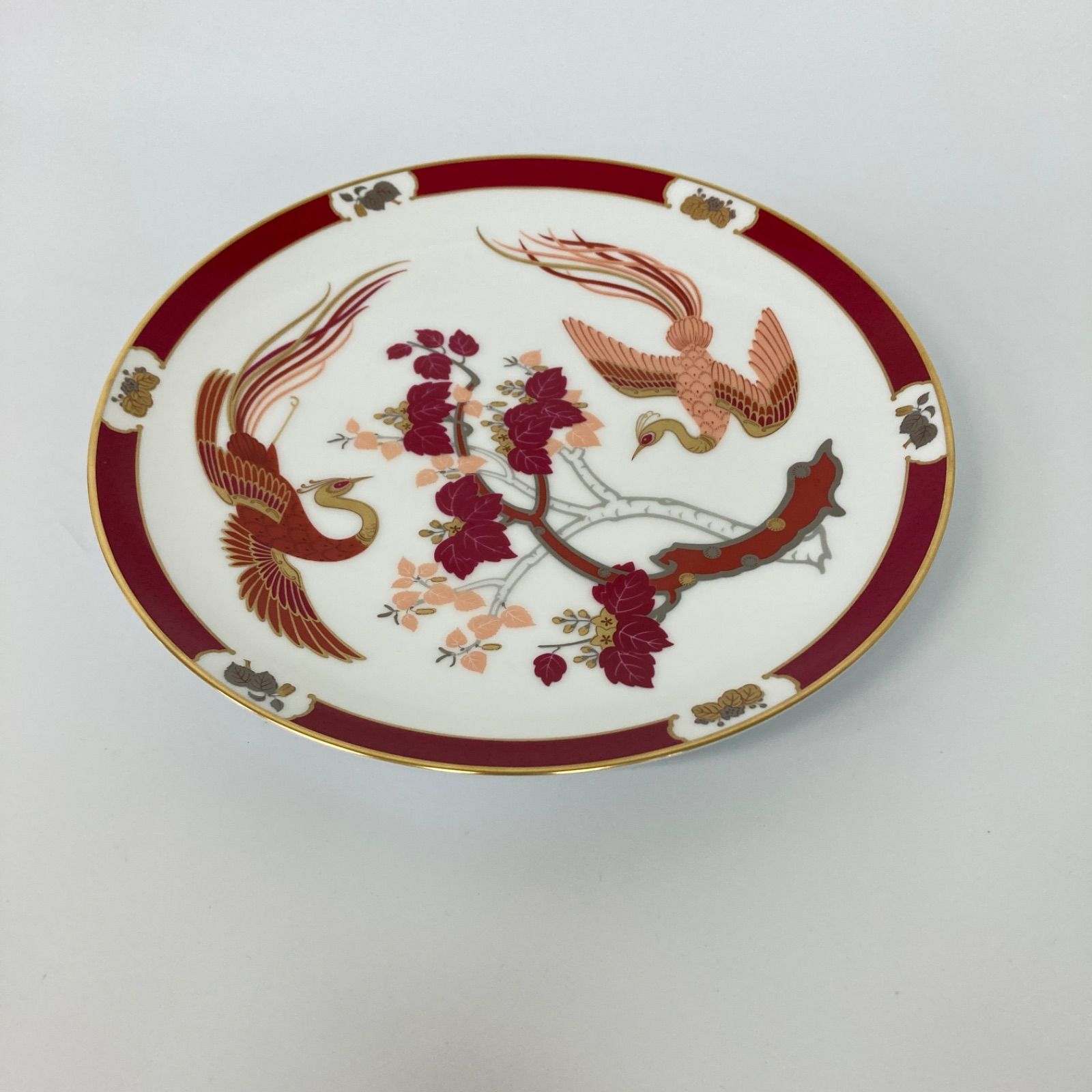 大倉陶園 オオクラトウエン 比翼連理 版飾皿 ホワイト エンヂ K1166