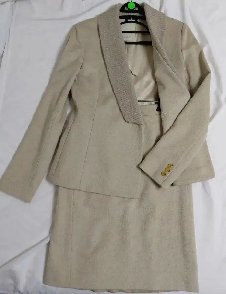 【超特価SALE開催中！】 ミシャ モカシミア混紡スーツ 55 ばら売り