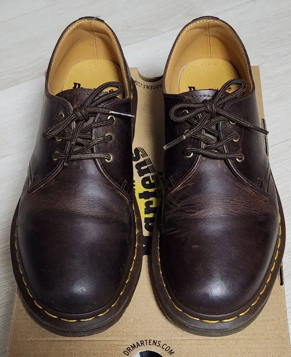 DR. MARTENS
