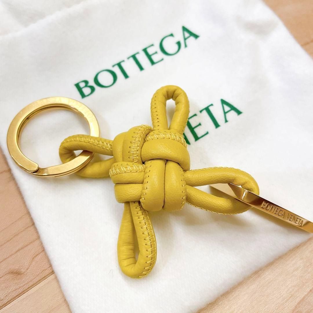 新品未使用】BOTTEGA VENETA ラムレザー チャーム ボンボン