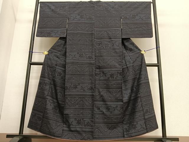 平和屋着物○本場結城玉紬 横段文 結織苑扱い 証紙