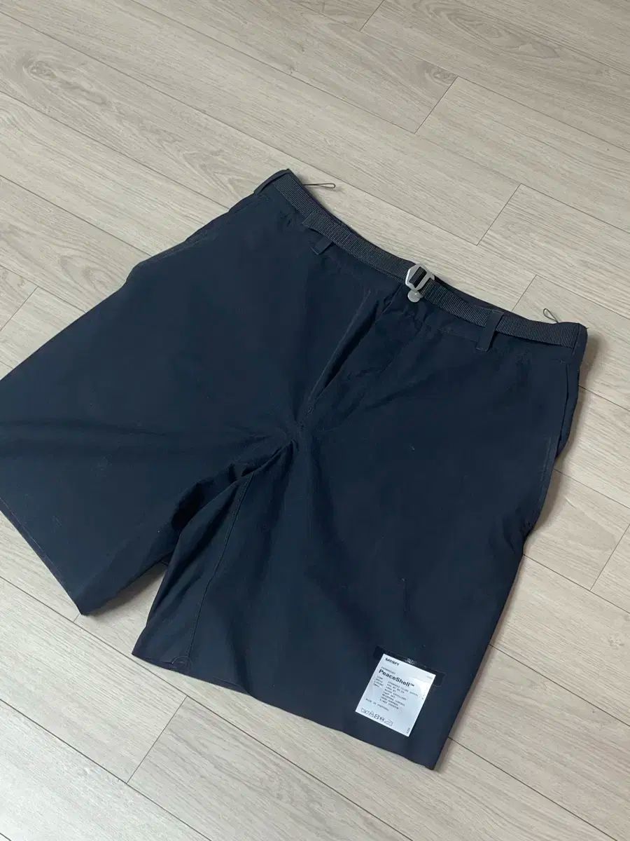 Satisfy peaceshell half pants 2size