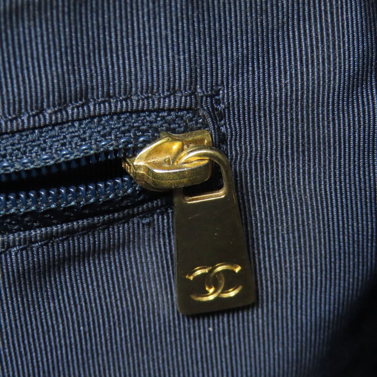 CHANEL シャネル
