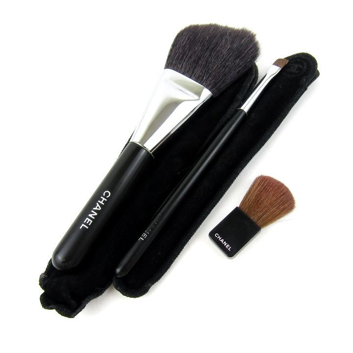 CHANEL メイクブラシ3点セット CHANELシャネル☆ブラシ 3点セット 限定品 プレゼントに最適