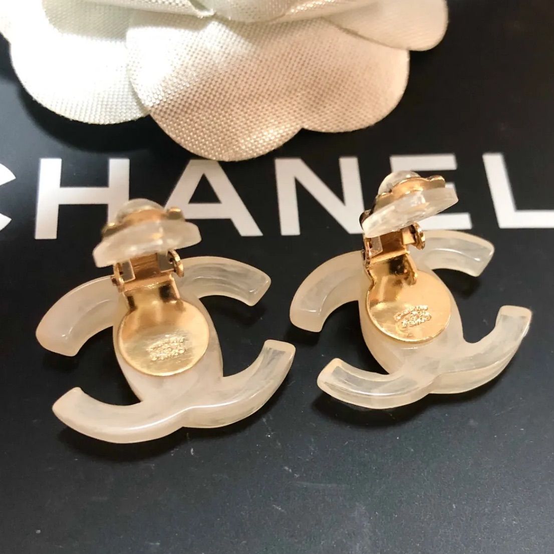 [USED/]CHANEL シャネル イヤリング ココマーク クリア丸型 03A ホワイト ゴールド 乳白色 ガラス  tdc-000572-4d