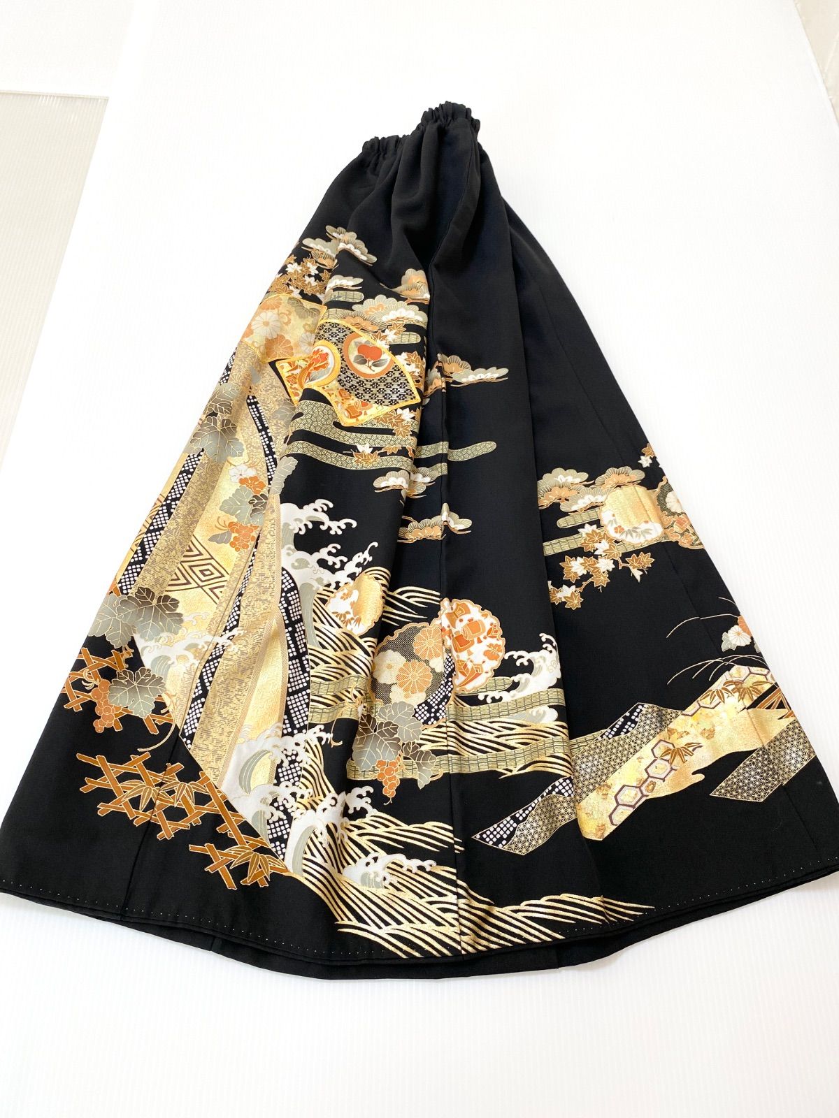 セレブ着物スカートフリーサイズ1点物黒留袖着物リメイクウエストゴムロングスカートフリーサイズ みハンドメイドNO.5717