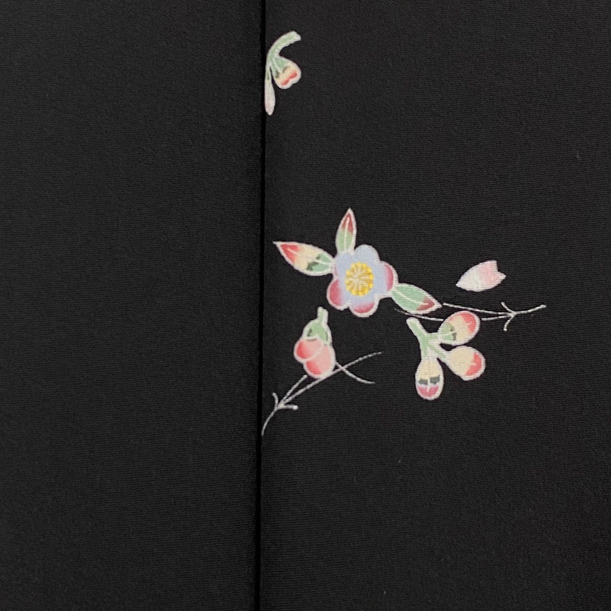 【きものや】KO64　美品　正絹　色無地小紋　広衿　袷　丈155.5cm/裄63cm 草木ぼかし染め 南天柄　ペールブルー 中古・リサイクル着物 色無地 身丈155cm 裄丈63cm Sランク 袷 一つ紋