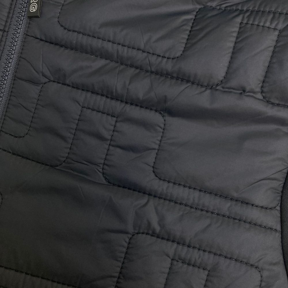 総柄 ブラック系