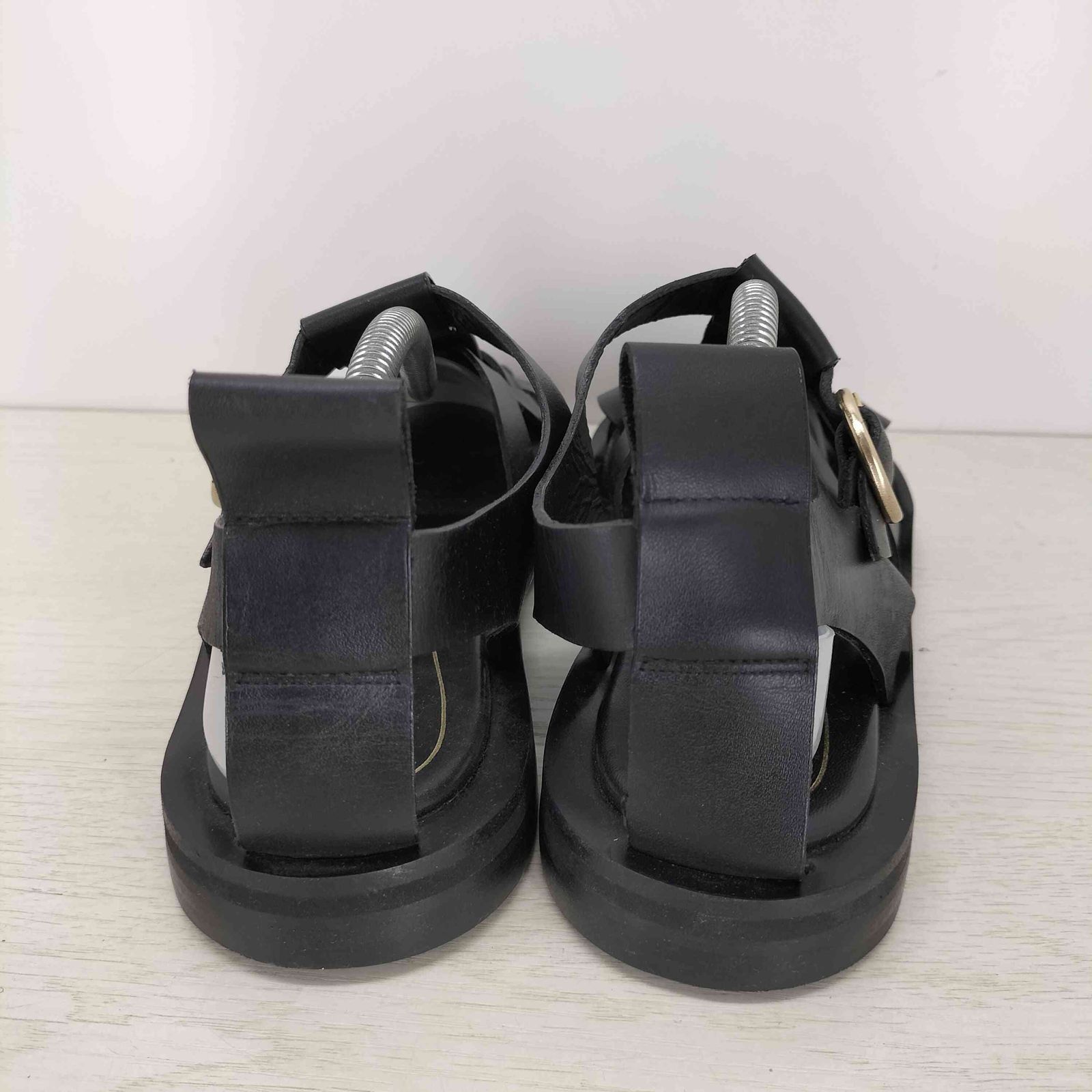 ZARA/グルカサンダル/38 ザラ ZARA グルカサンダル レディース JPN：38 - メルカリ