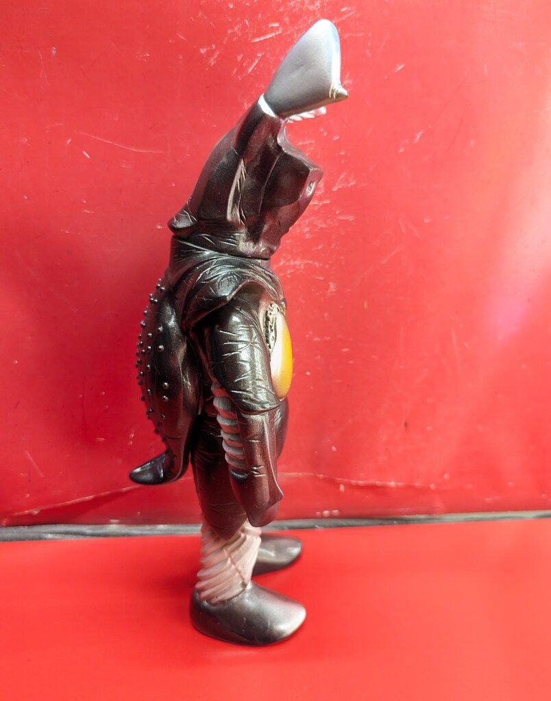 マルサン 世紀の大怪獣 ゼットン 黒成型 黄色 銀 青塗装